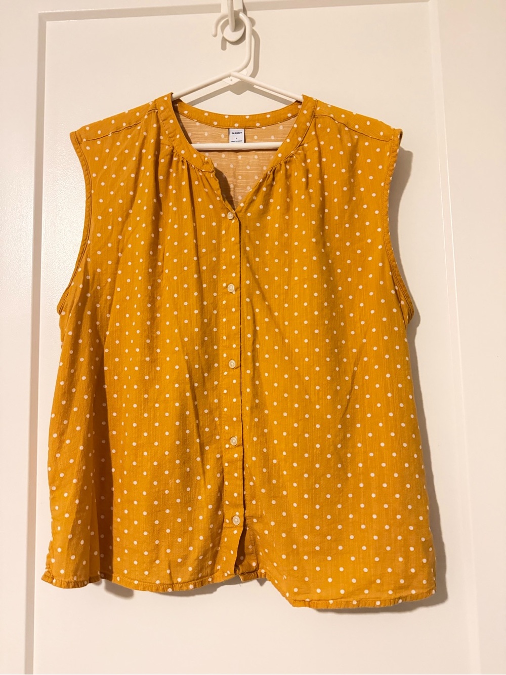 Old Navy Mustard Yellow Polka Dot Sleeveless Button-Front Blouse Large